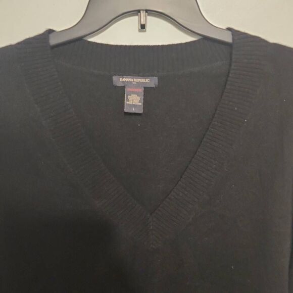 Banana Republic Size L Mens Black 100% Cashmere V Neck Sweater - Picture 2 of 4
